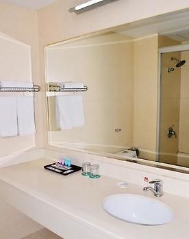 Motel 168 Shanghai Pudong Huinan Metro Station Tesco Zewnętrze zdjęcie